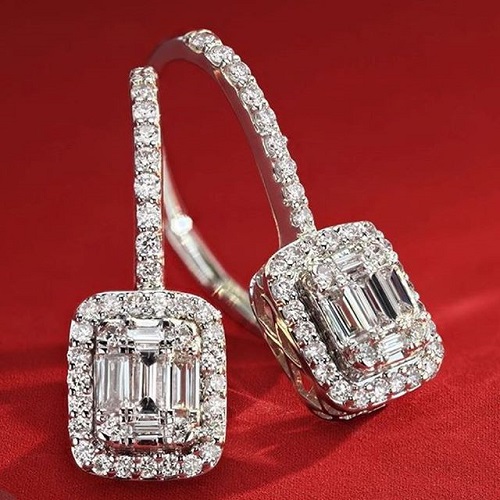 Our pawn shop accepts diamonds